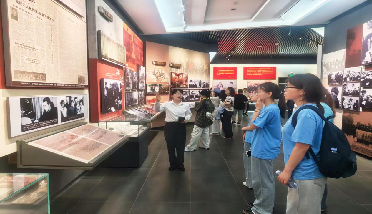 红迹铸魂实践团-图片2.jpg