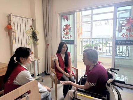 一席陪伴暖老兵，一身初心传美德——长职学子 2026 暑期三下乡敬老拥军实践纪实(1)-图片2.jpg
