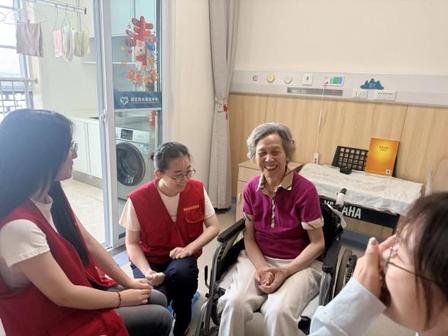一席陪伴暖老兵，一身初心传美德——长职学子 2026 暑期三下乡敬老拥军实践纪实(1)-图片3.jpg