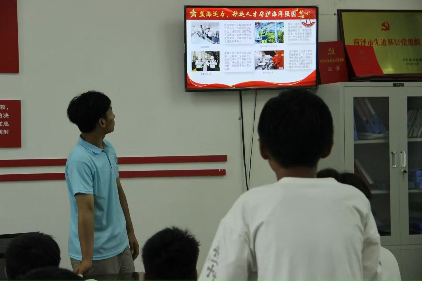 航运科普进乡村，航模筑梦向深蓝-图片1.jpg