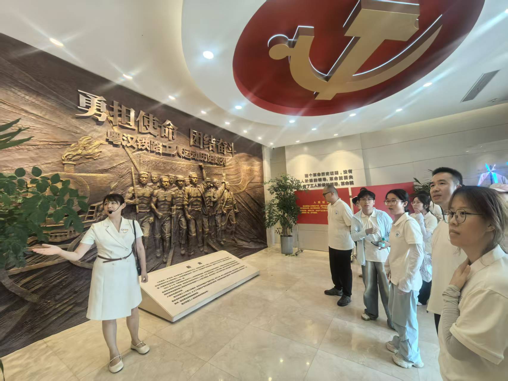 中南大学马院学子赴岳阳开展“三-图片3.jpg