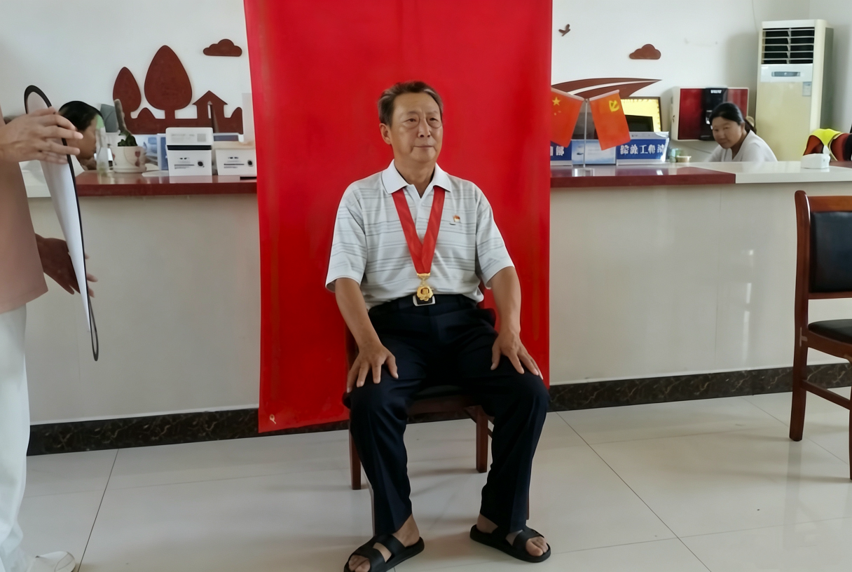 光影定格银龄风采，艺心记录红安初心——艺术设计学院红心艺行实践团影像拍摄纪实-图片3.png
