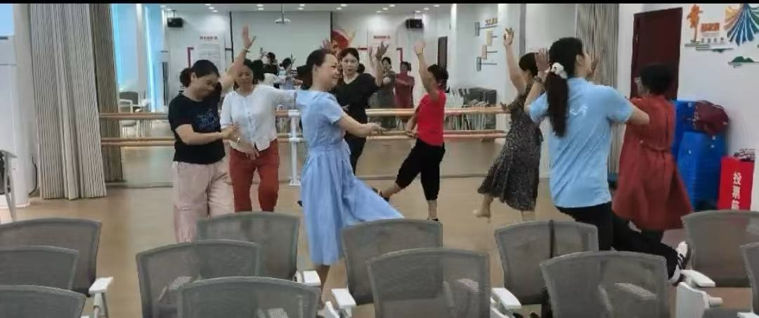 成都大学音舞学院三下乡-图片6.png