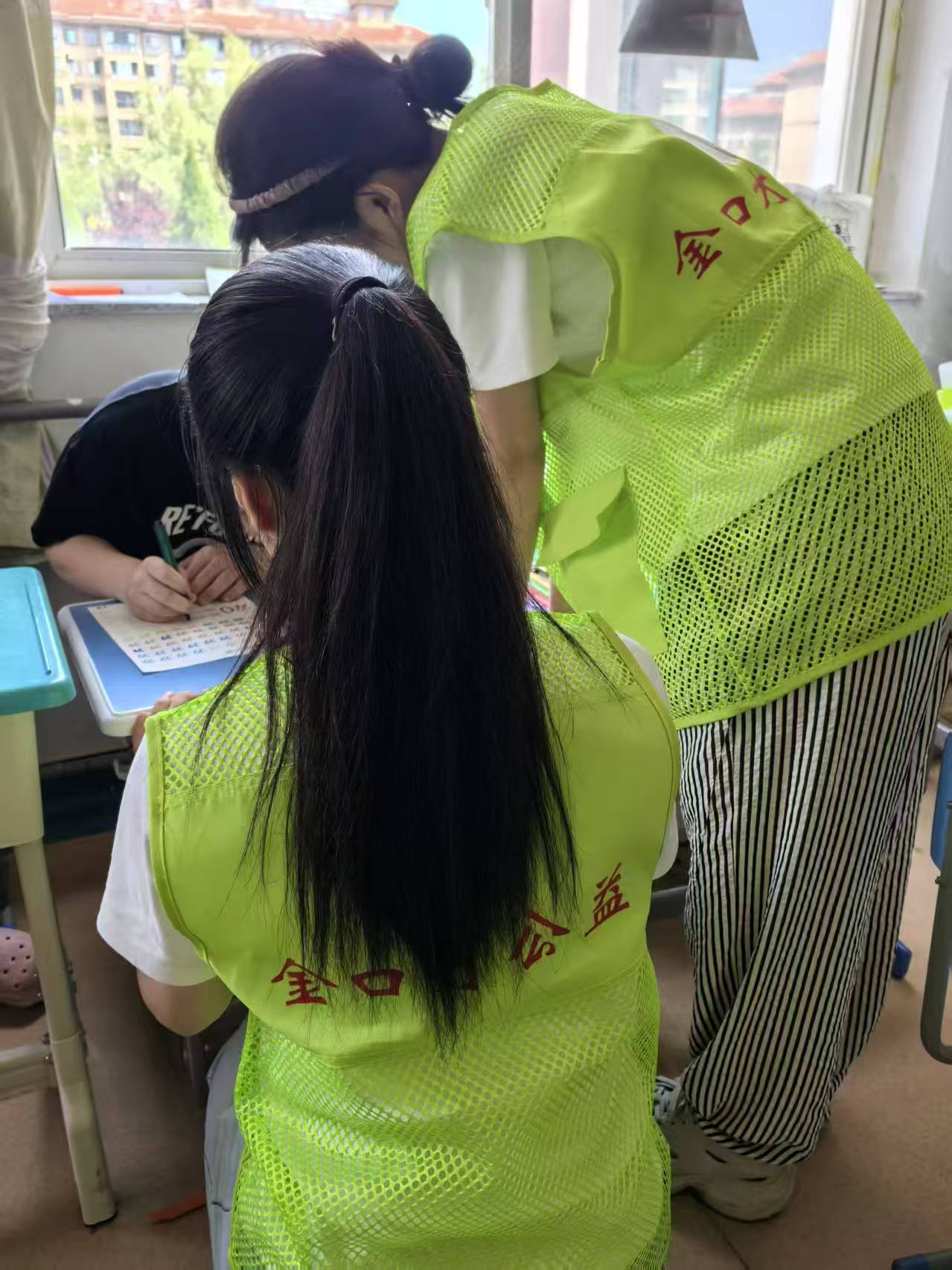 先锋青年网 烟台理工学院 清禾公益志愿队走进福利院 暖心三下乡守护特殊儿童成长-图片1.jpg