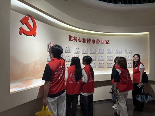 福州工商学院闽香筑梦实践队赴泉州开展“三-图片1.jpg