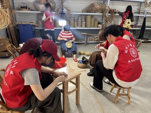福州工商学院闽香筑梦实践队赴泉州开展“三-图片6.jpg