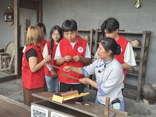 福州工商学院闽香筑梦实践队赴泉州开展“三-图片7.jpg