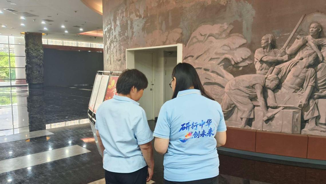 在中原英烈纪念馆中续写青春红色薪火-图片3.jpg