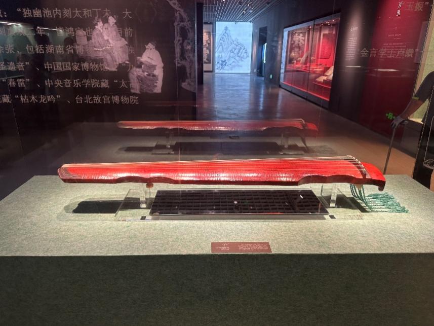 国际经贸学院：“探寻馆藏瑰宝，研习六朝历
